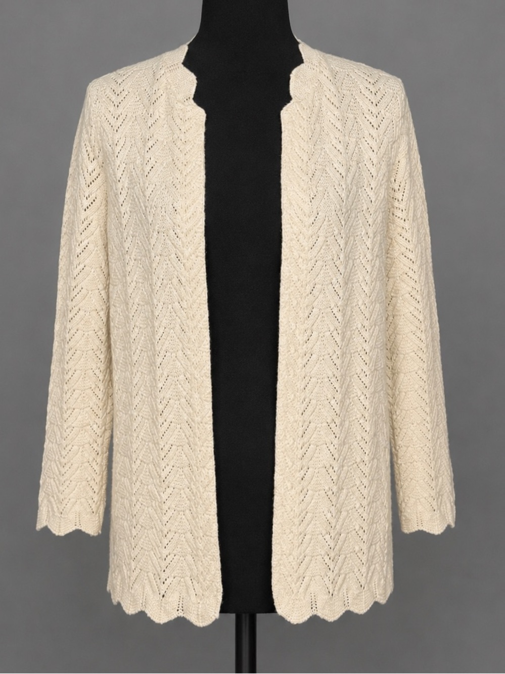 Vintage Classic Cream Open-Front Women's Sweater Cardigan. Scalloped-M